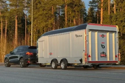 Autotransporter Debon Roadster 2000