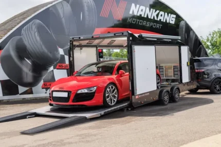 Autotransporter Brian James Race Sport